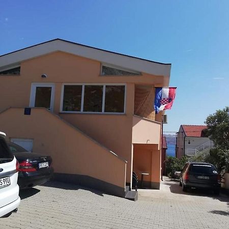 Apartmani Ivankovic Karlobag Ngoại thất bức ảnh