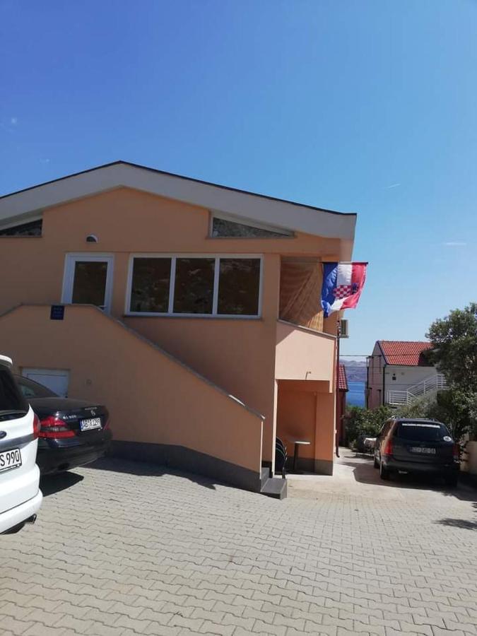 Apartmani Ivankovic Karlobag Ngoại thất bức ảnh