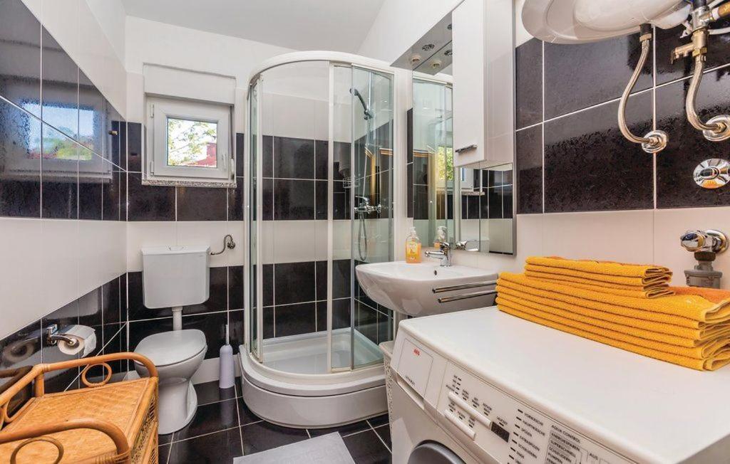 Apartmani Ivankovic Karlobag Ngoại thất bức ảnh