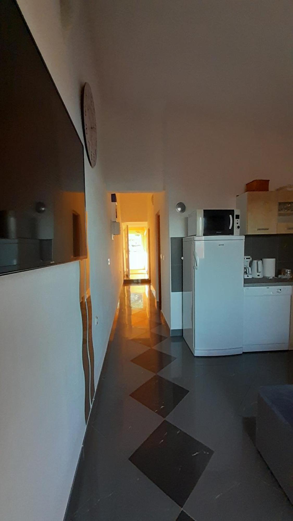 Apartmani Ivankovic Karlobag Phòng bức ảnh