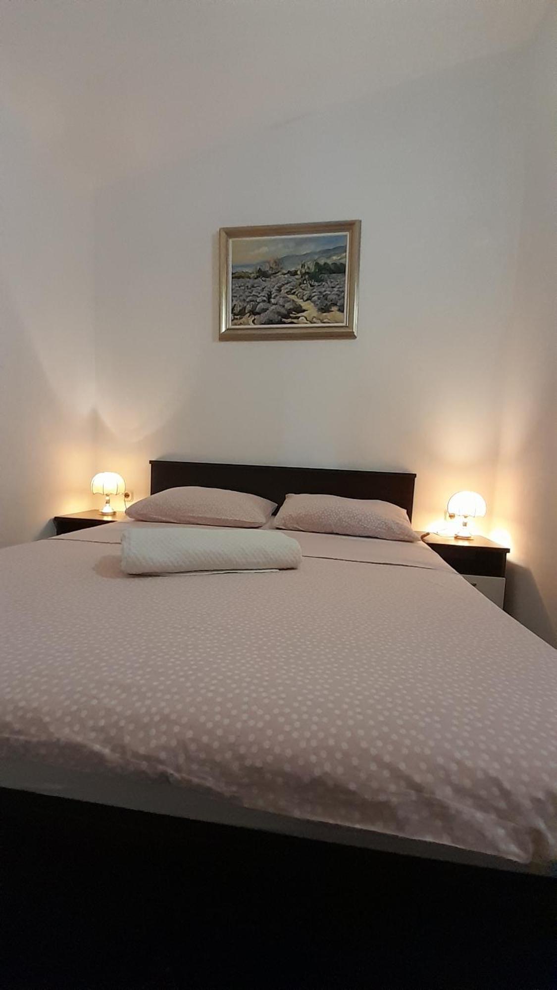 Apartmani Ivankovic Karlobag Phòng bức ảnh