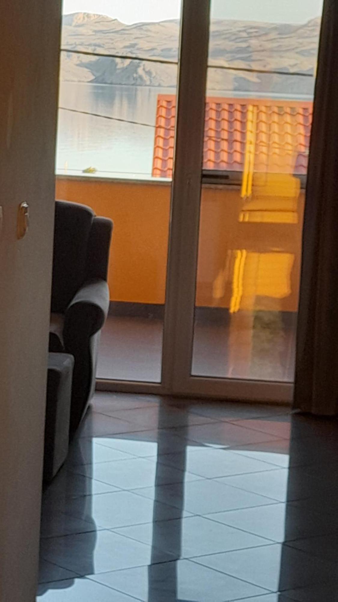 Apartmani Ivankovic Karlobag Phòng bức ảnh
